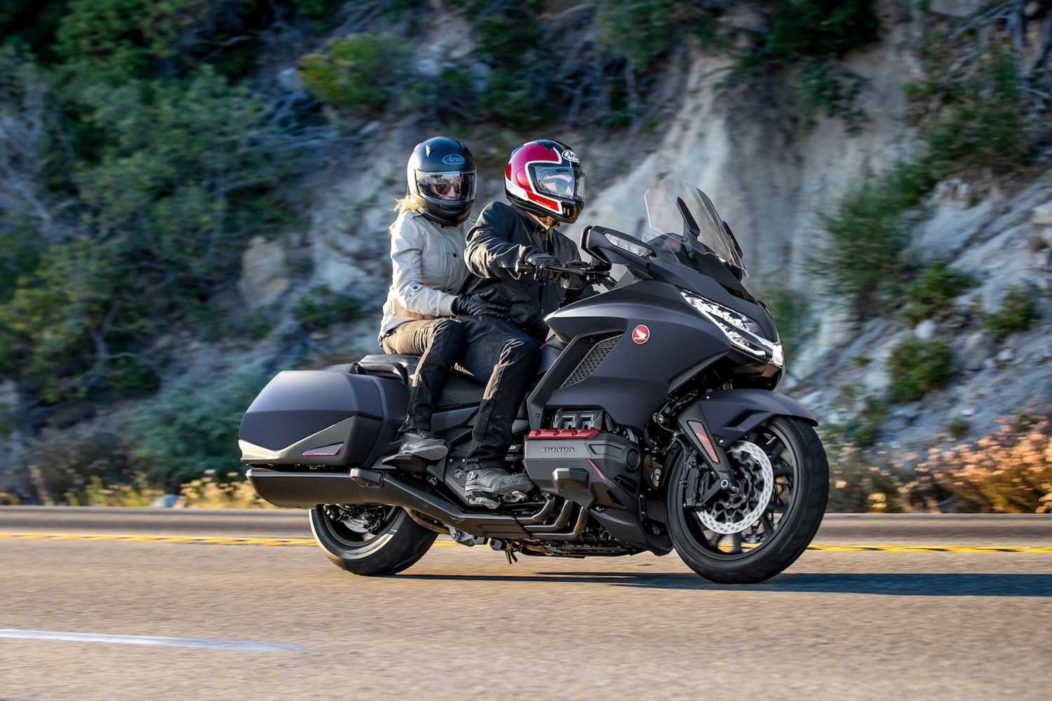 HONDA GOLD WING 2024 : LE GRAND TOURISME EN COULEUR